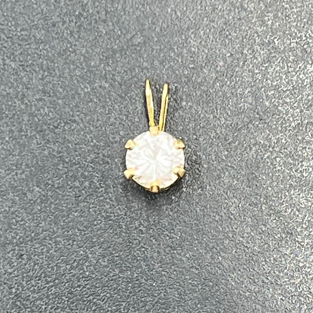 14k Yellow Gold Round Cubic Zirconia Gemstone Solitaire
Pendant Charm 4 Prong